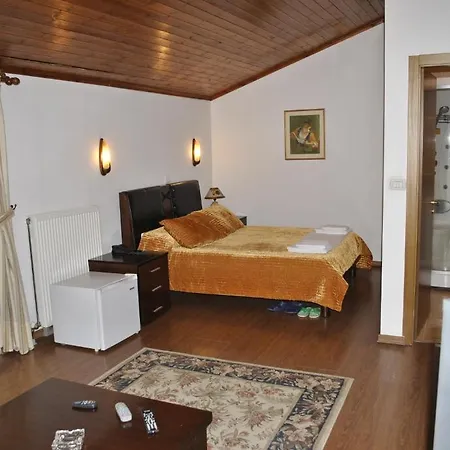 Bleta Hotel 3*